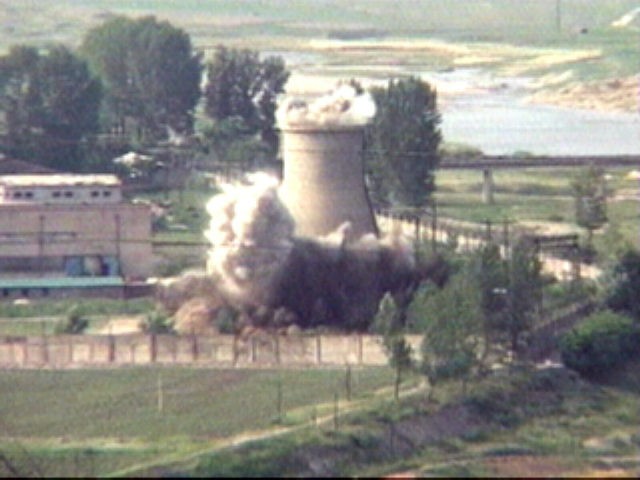 1mvqg6_north-korea-nuclear-test-site-07913-file-in-27-2008-file-image-tv-demolition-640x480.jpg