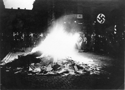 nazi-books-burning.jpg